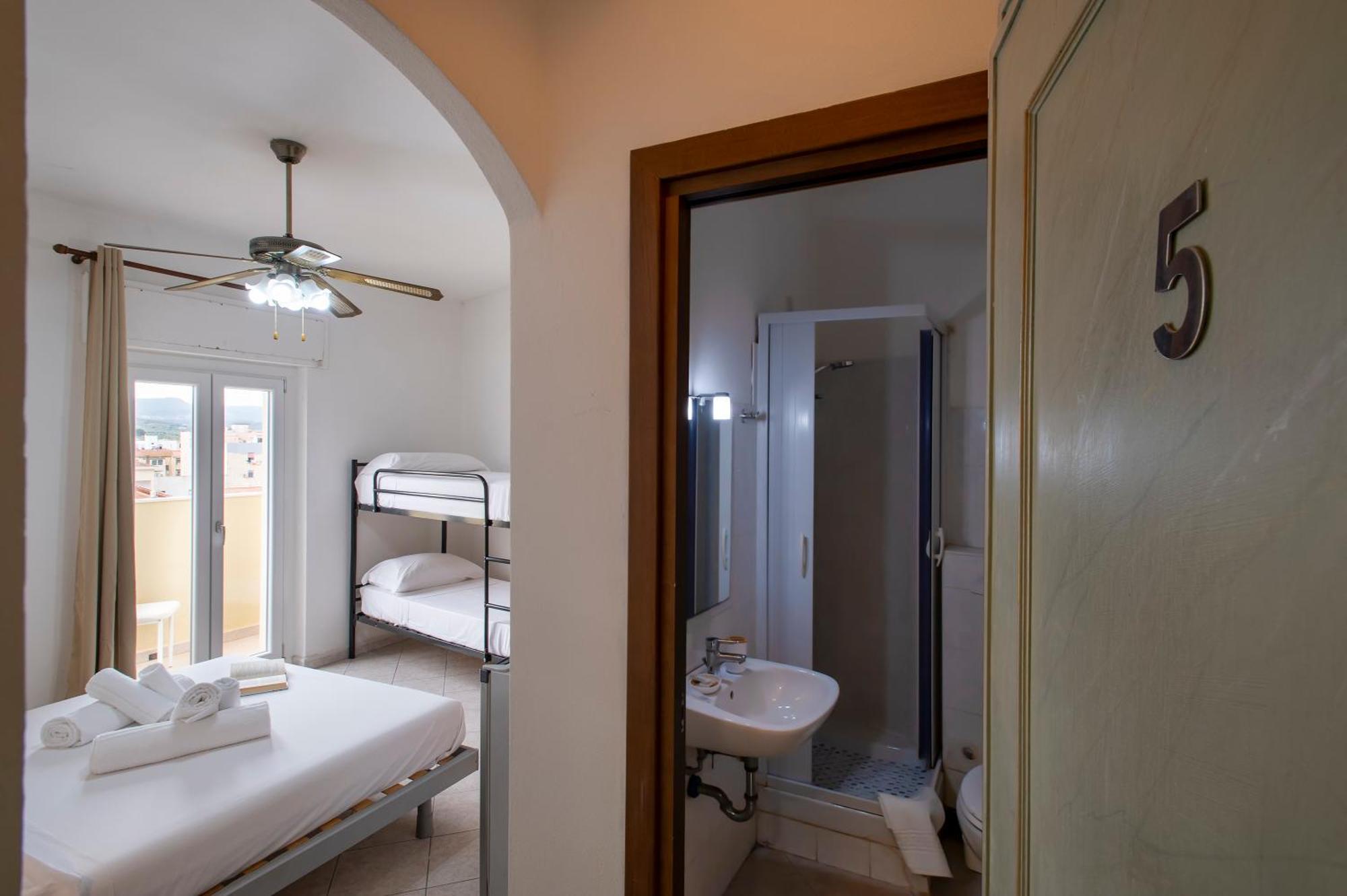Oasis Guest House Alghero Extérieur photo